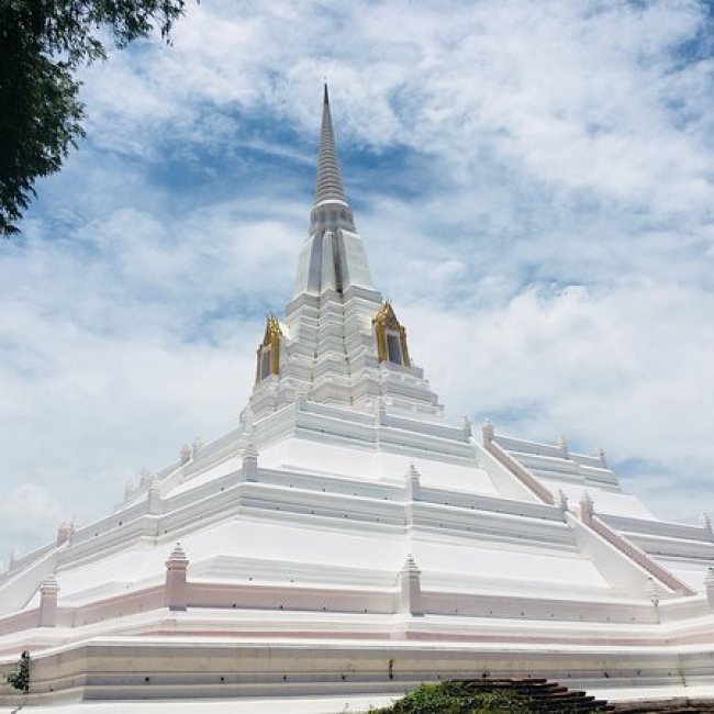 วัดภูเขาทอง